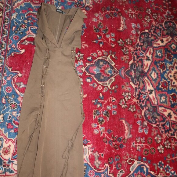 PRETTY LITTLE THING Body Con Dress - Picture 2 of 12